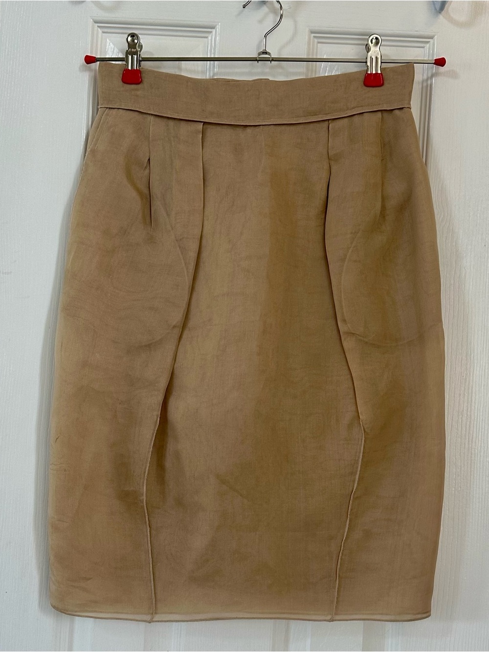 Dolce & Gabbana Beige Pencil Skirt, Silk, Lined Back Zip, Front Pockets, Sz6